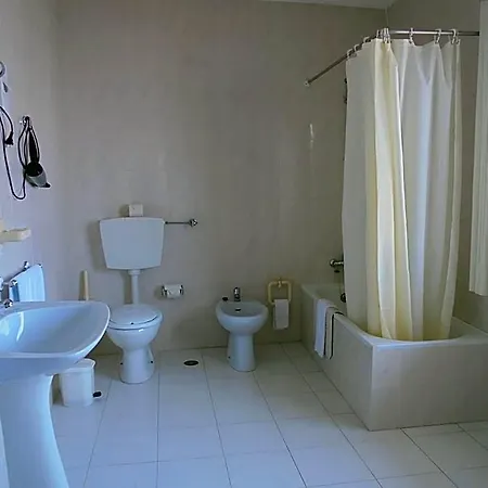Boutique Marina S. Roque 2* Lagos