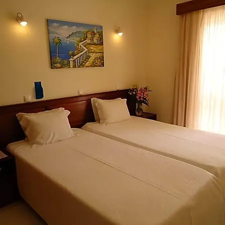 Boutique Marina S. Roque 2* Lagos