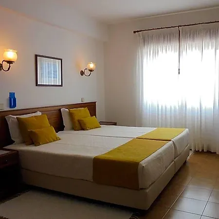 Boutique Marina S. Roque 2* Lagos
