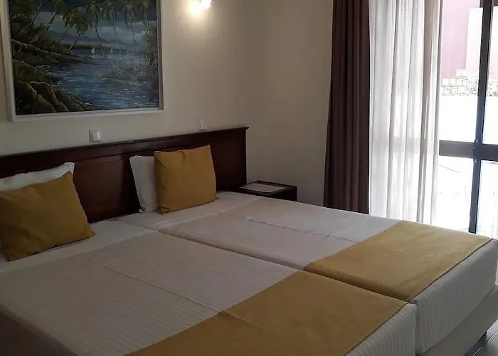 Boutique Marina S. Roque Λάγος