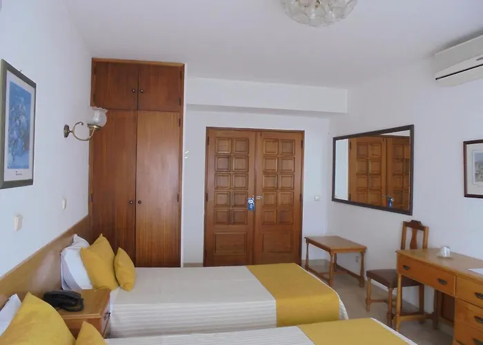 Boutique Marina S. Roque 2* Λάγος