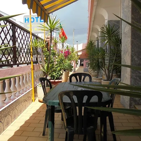 Boutique Marina S. Roque לאגוּ‏ש