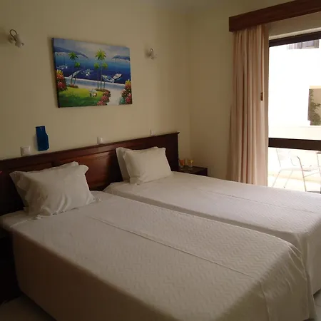 Boutique Marina S. Roque 2* לאגוּ‏ש