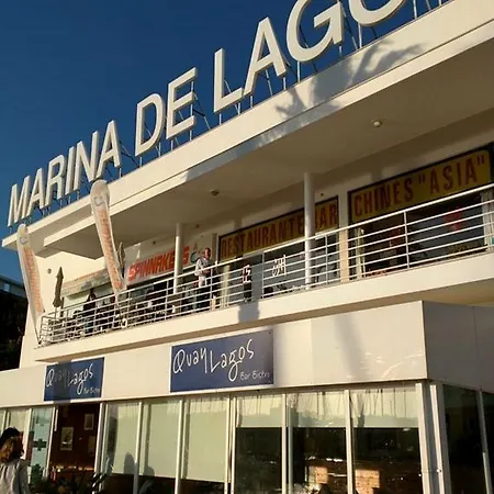 Boutique Marina S. Roque לאגוּ‏ש